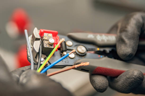 Best Local Electrician Companies  in Jamestown, TN